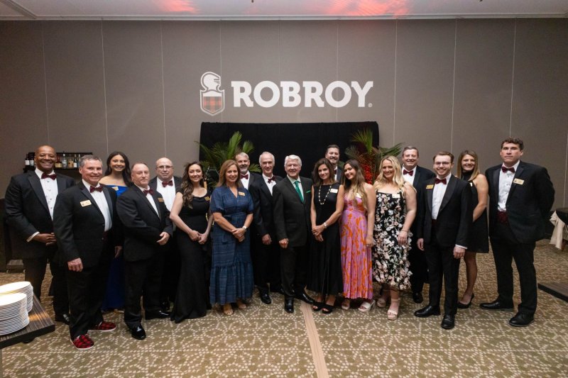 Robroy Industries group photo at the NAED Annual Dessert Reception